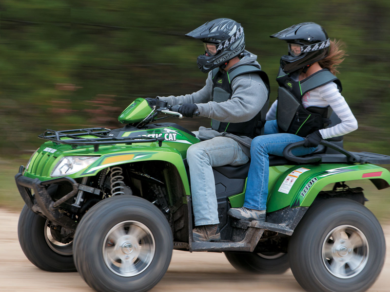 Багги Arctic Cat atv 700