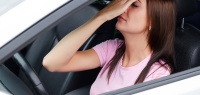 3 причины, почему женщины-водители путают педали