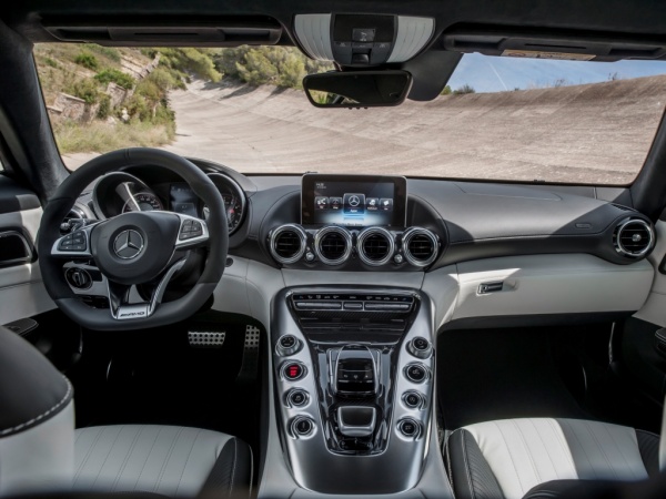 Mercedes-Benz AMG GT купе фото