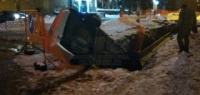 Иномарка ушла под землю на проспекте Ленина в Нижнем Новгороде